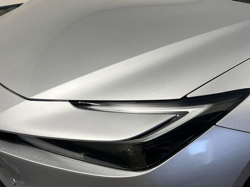 Used 2023 Toyota Prius LE FWD image 11
