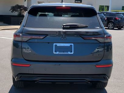 New 2026 Mitsubishi Outlander LE