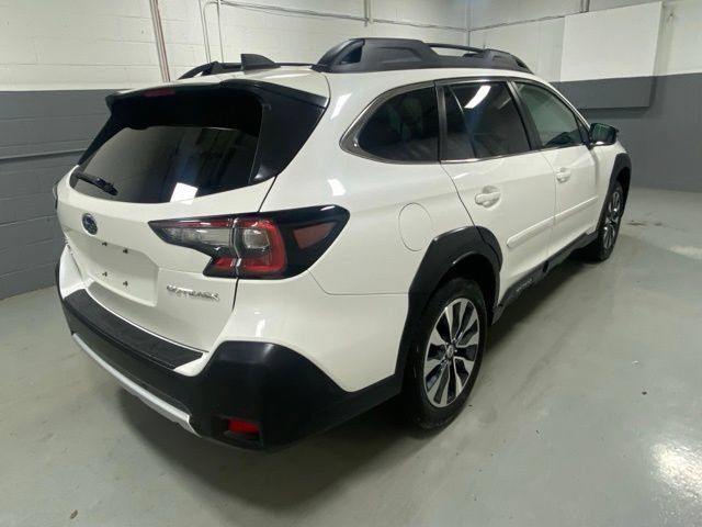 Used 2024 Subaru Outback Limited AWD/4WD image 3