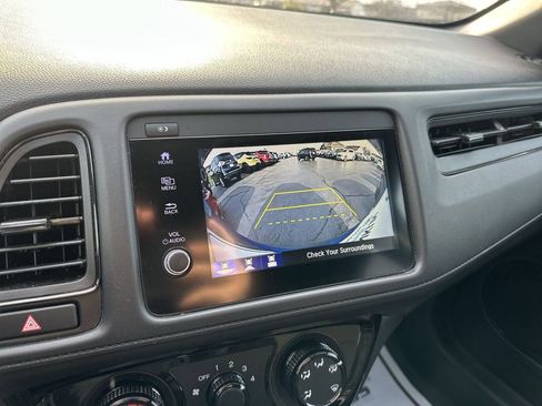 Used 2022 Honda HR-V Sport image 17