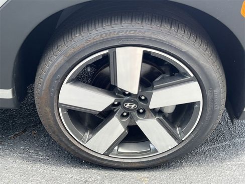 Used 2024 Hyundai Santa Fe Limited image 14