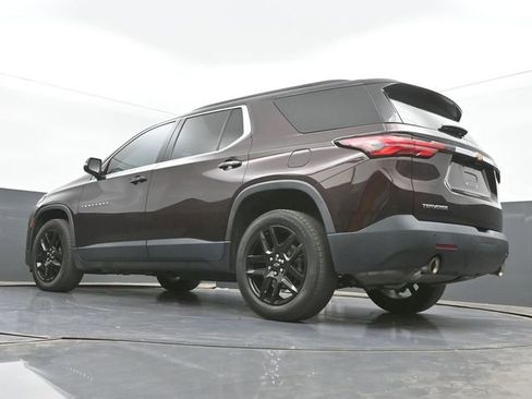 Used 2022 Chevrolet Traverse LT FWD image 38
