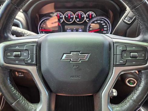 Used 2022 Chevrolet Silverado 1500 LT Trail Boss w/ Bed Protection Package AWD/4WD image 35