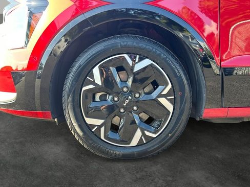 Used 2023 Kia Niro Wave w/ Wave Preserve Package FWD image 4