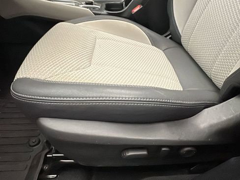 Used 2022 Subaru Forester Premium image 10