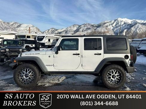 Used 2015 Jeep Wrangler Unlimited Rubicon w/ Max Tow Package image 1