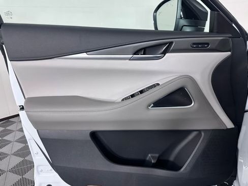 New 2026 INFINITI QX60 Luxe image 13