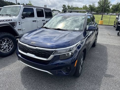Used 2021 Kia Seltos EX AWD/4WD image 5