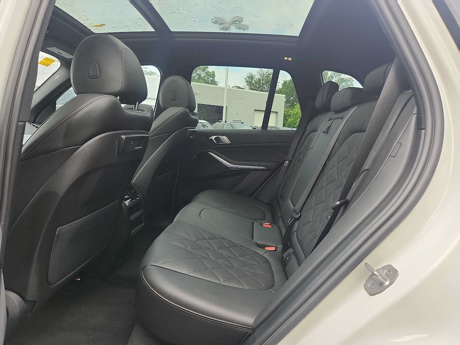 Used 2023 BMW X5 xDrive40i w/ Parking Assistance Package AWD/4WD image 10