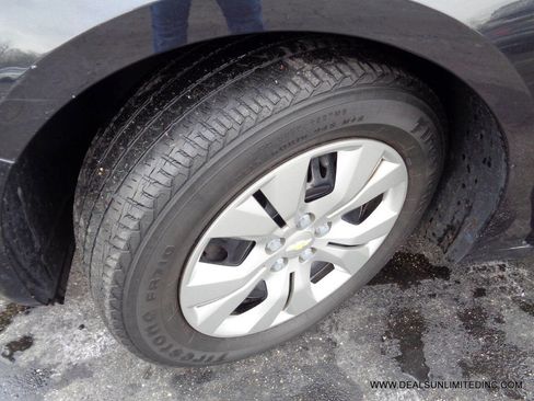 Used 2014 Chevrolet Cruze LS image 6