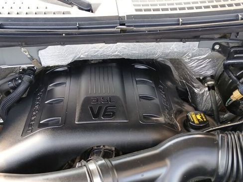 Used 2011 Ford F150 XLT w/ XLT Chrome Pkg image 31