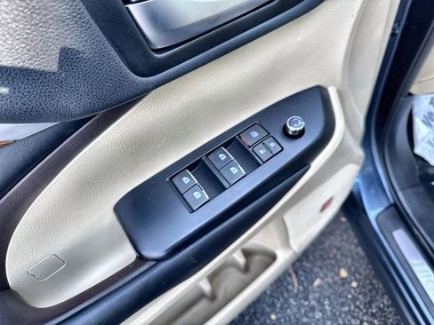 Used 2019 Toyota Highlander Limited Platinum image 22