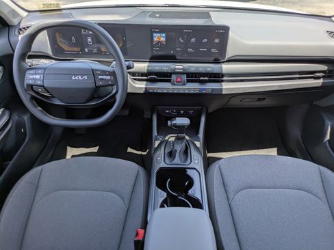 Certified 2025 Kia K4 FWD image 11