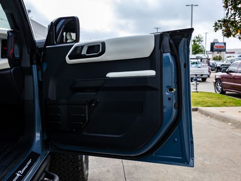 Used 2023 Ford Bronco Heritage Edition image 39