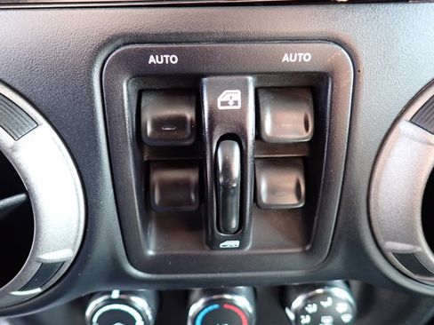 Used 2017 Jeep Wrangler Unlimited Sport w/ Quick Order Package 24S AWD/4WD image 18