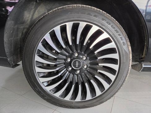 Used 2018 Lincoln Navigator Black Label w/ Cargo Package image 10