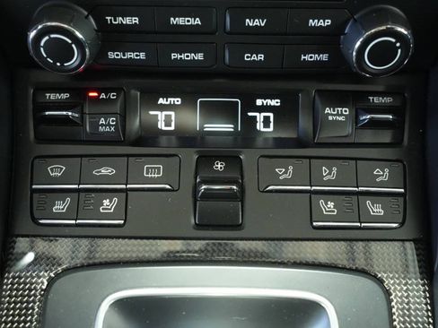 Used 2019 Porsche 911 Turbo image 22