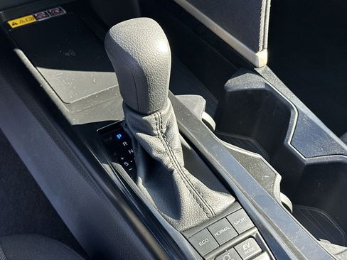 Used 2025 Toyota Camry LE FWD image 19