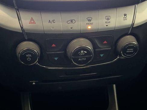 Used 2019 Dodge Journey GT image 19