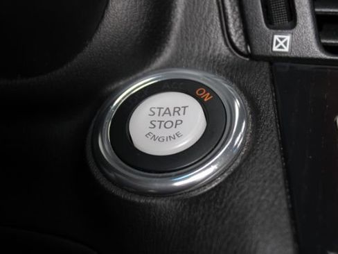 Used 2012 INFINITI M56 x w/ Deluxe Touring Pkg image 17