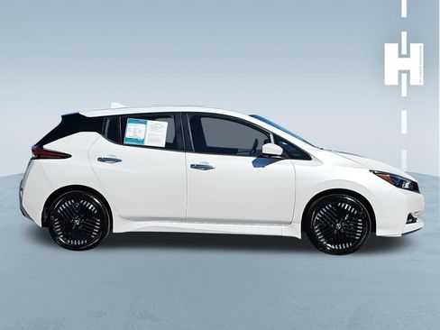 Used 2024 Nissan Leaf SV Plus image 2