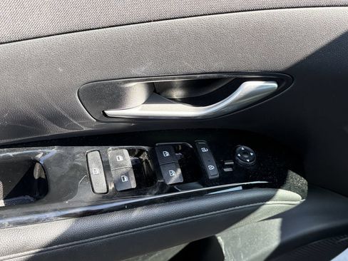 Used 2022 Hyundai Tucson Limited AWD/4WD image 8