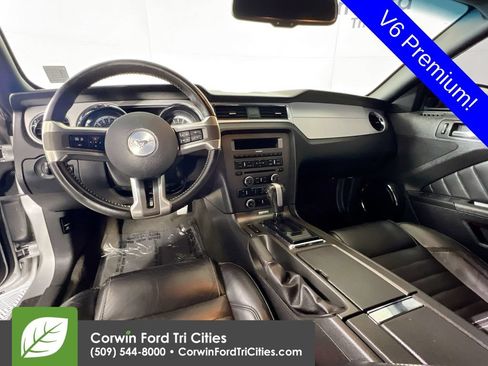 Used 2013 Ford Mustang Premium w/ V6 Performance Pkg RWD image 7