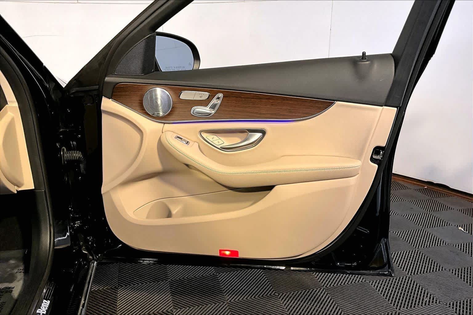 Certified 2021 Mercedes-Benz C 300 4MATIC Sedan image 23