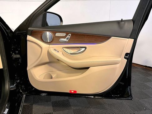Used 2021 Mercedes-Benz C 300 4MATIC Sedan image 23