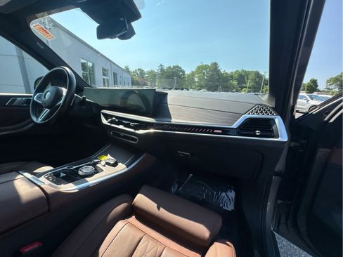 Used 2024 BMW X5 M60i AWD/4WD image 25