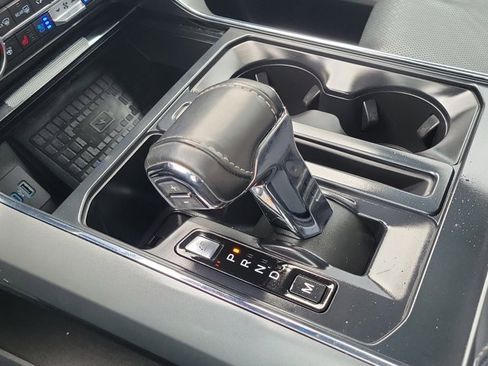 Used 2022 Ford F150 Lariat w/ Equipment Group 502A High image 29