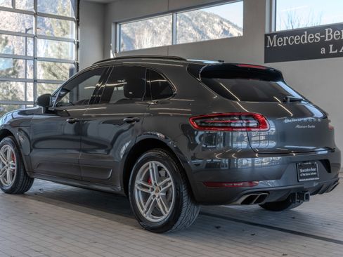 Used 2018 Porsche Macan Turbo w/ Premium Package Plus image 13