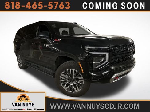 Used 2025 Chevrolet Suburban Z71 image 1