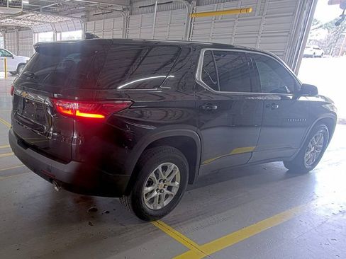 Used 2020 Chevrolet Traverse LS image 4