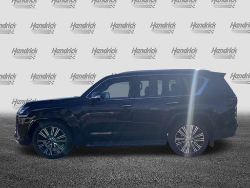 Used 2024 Lexus LX 600 4WD w/ Luxury Package image 7