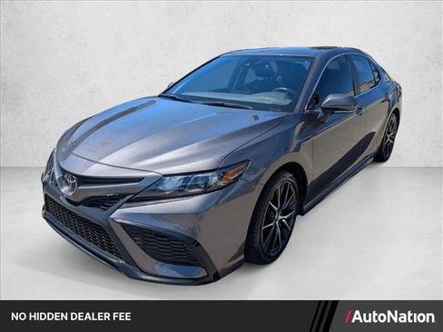 Certified 2023 Toyota Camry SE FWD image 1