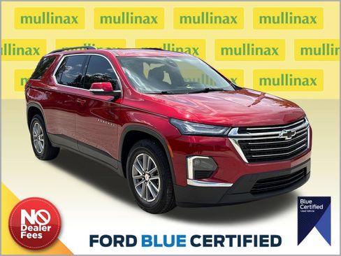 Used 2022 Chevrolet Traverse LT FWD image 1