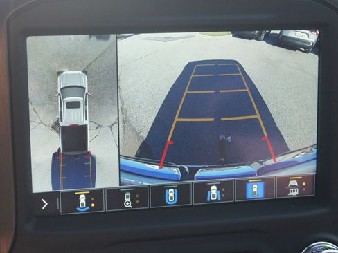 Used 2021 GMC Sierra 1500 AT4 w/ AT4 Premium Package image 8