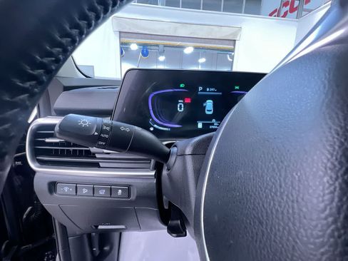 Used 2025 Kia Telluride S FWD image 18