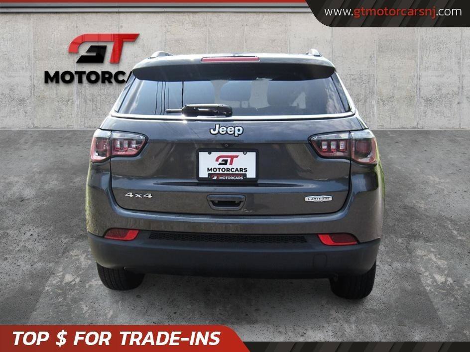Used 2017 Jeep Compass Latitude w/ Popular Equipment Group AWD/4WD image 6