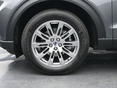 New 2026 Ford Explorer Active w/ Active Comfort Package image 27