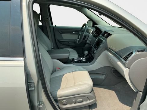 Used 2017 GMC Acadia Limited SLT AWD/4WD image 16