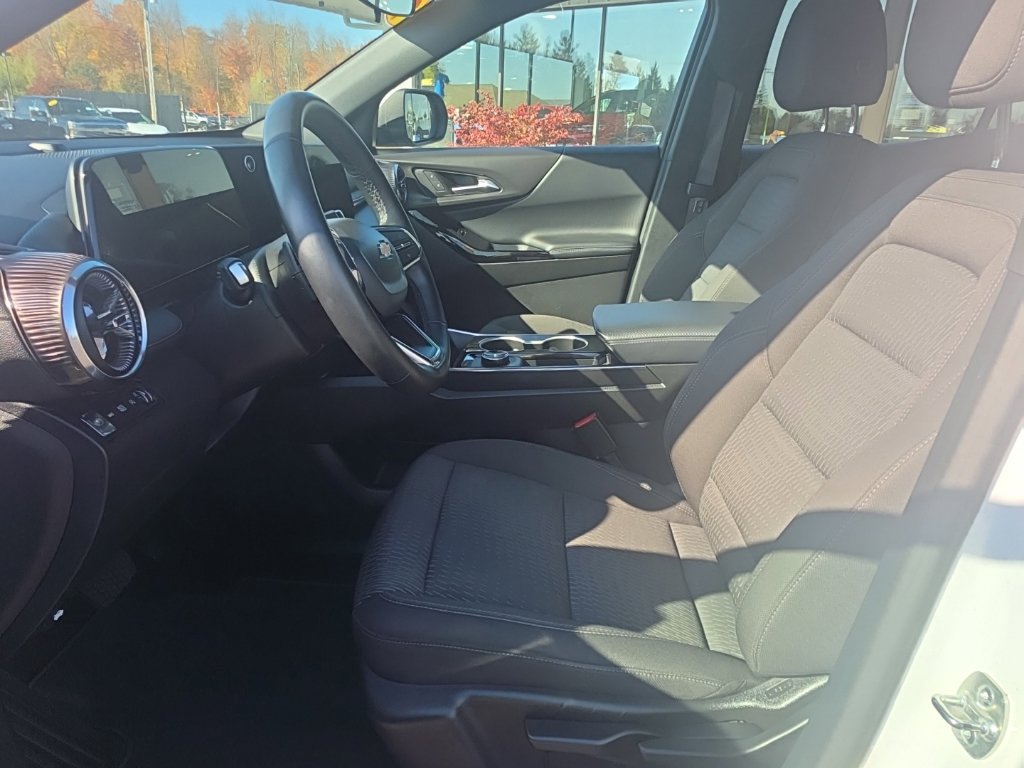 Used 2026 Chevrolet Equinox LT AWD/4WD image 20