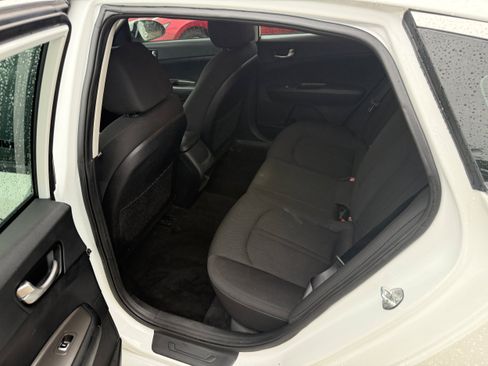 Used 2019 Kia Optima LX FWD image 5