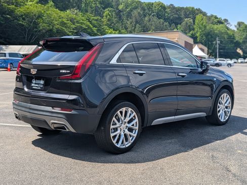 Used 2023 Cadillac XT4 Premium Luxury FWD image 9