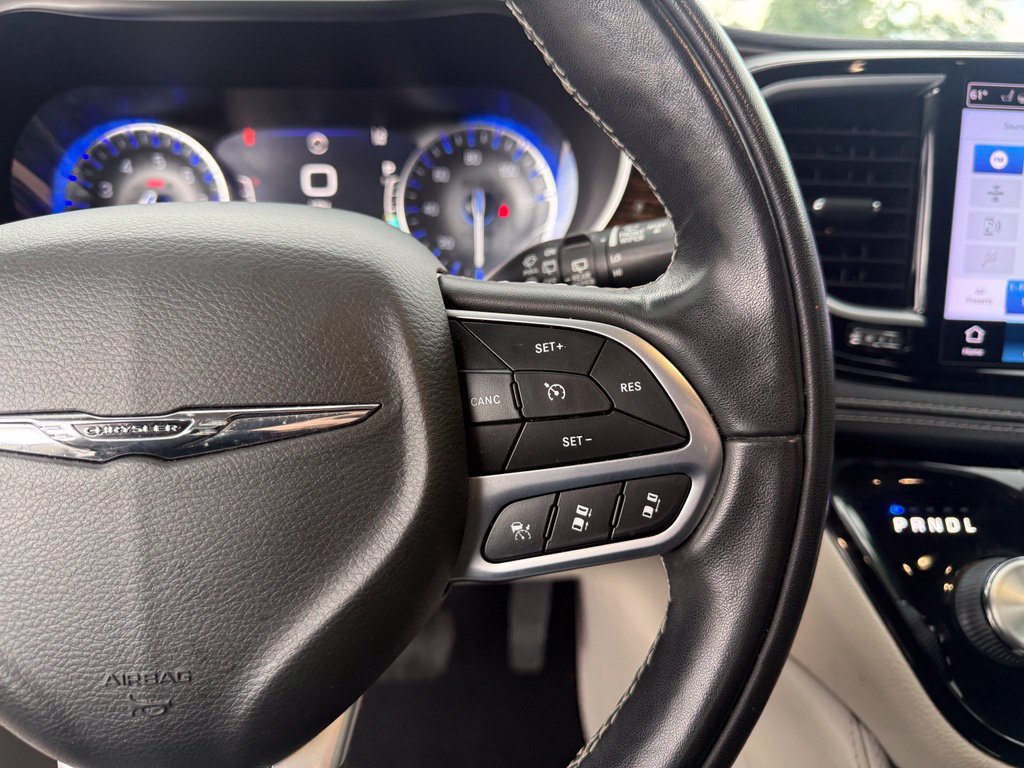 Used 2022 Chrysler Pacifica Limited FWD image 15