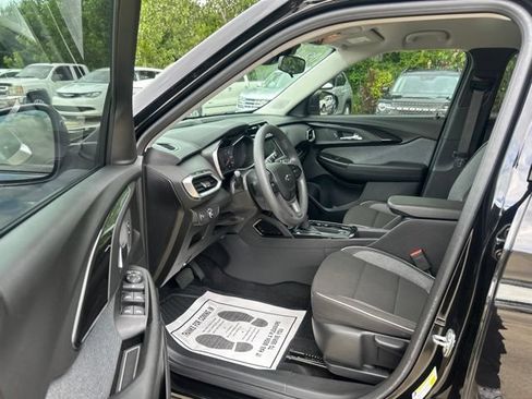 Used 2022 Chevrolet TrailBlazer LS FWD image 10