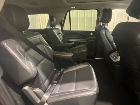 Used 2025 Lincoln Navigator L Reserve AWD/4WD image 15