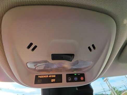 Used 2025 Chevrolet Trax ACTIV FWD image 21