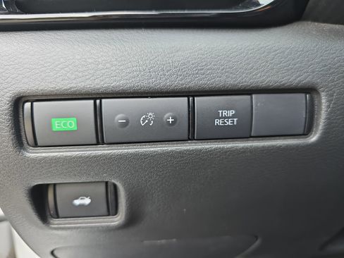 Used 2024 Nissan Sentra SV image 26